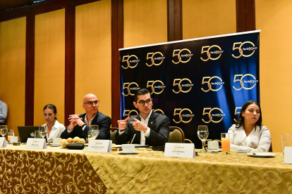 Xavier Rosero, presidente de la Federación Ecuatoriana de Exportadores, en un conversatorio con medios de comunicación en Guayaquil.