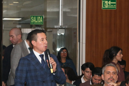 El juez Christian Fierro condenó, junto con Carlos Alarcón, a Jezdimir Srdan y fue suspendido por la Judicatura. Fue testigo en el juicio político a Mario Godoy.