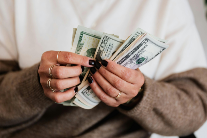 El décimo cuarto sueldo apoya a las familias en los gastos del inicio del año lectivo, como útiles, matrículas y uniformes.