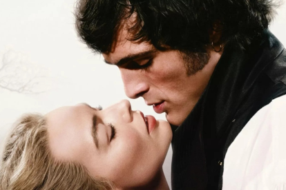 La nueva propuesta de Cumbres Borrascosas ya genera discusiones: para unos es una obra maestra, para otros solo una versión moderna de lo mismo.