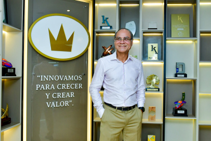 Es el presidente ejecutivo de Favorita Fruit, un grupo que entre sus principales firmas tiene a Reybanpac, una empresa que emplea a más de 6.000 personas.