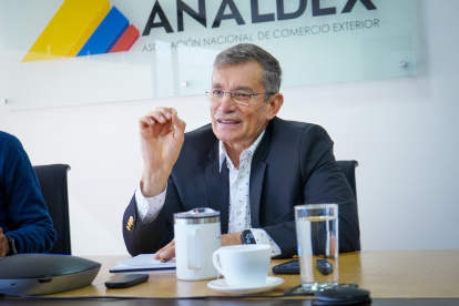Javier Díaz, presidente de la Asociación Nacional de Comercio Exterior (Analdex) advierte que el alza al 50 % “hace inviable” el comercio binacional.