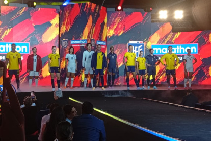 La Tri luce su nueva camiseta amarilla para el Mundial 2026 presentada por Marathon Ecuador.