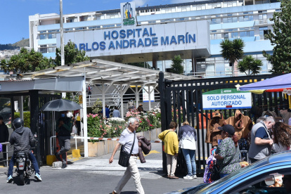 El Hospital Carlos Andrade Marín es cuestionado por desabastecimiento y reducción del tiempo de consulta.