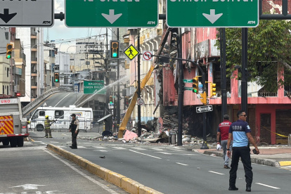 Los uniformados volvieron a realizar labores en el Multicomercio.