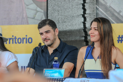 La alcaldesa subrogante, Tatiana Coronel, cuestionó la “narrativa” que vincula la captura de la autoridad con mejoras en seguridad y pidió un análisis más riguroso de las cifras oficiales.