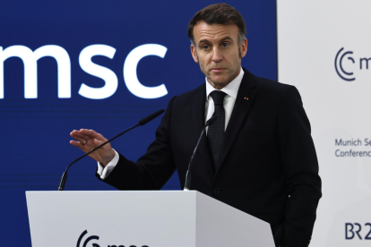 El presidente de Francia aseguró que no dudará en utilizar el armamento nuclear de Francia en caso de amenaza a los intereses vitales del país.