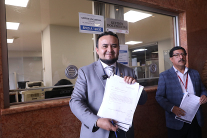 El asambleísta Cristian Benavides fue patrocinado en 2025 por la alianza entre Unidad Popular, Partido Socialista y el PID.