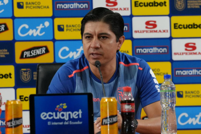 Eduardo Moscoso, el formador que cambió el rumbo del fútbol femenino ecuatoriano.