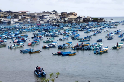 El puerto de Santa Rosa, parroquia de Salinas, registra una importante actividad pesquera.