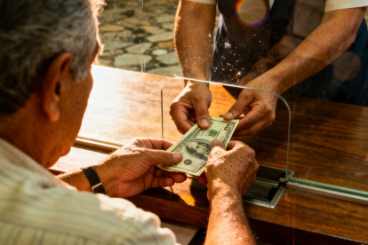 Ministerio de Desarrollo Humano expidió la Tabla de Pensiones Alimenticias 2026 para personas adultas mayores mediante acuerdo ministerial.