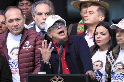 El presidente de Colombia, Gustavo Petro, habla durante una manifestación en la Plaza de Bolívar en Bogotá (Colombia).