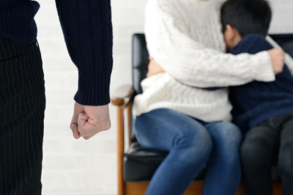 Referencial. 
Las autoridades buscan a seis sospechosos vinculados a casos de violencia de género en Ecuador.