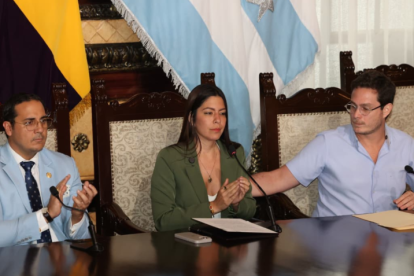 El 11 de febrero fue su última aparición pública ante los medios de comunicación en una rueda de prensa con Tatiana Coronel y David Norero