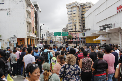 El reclamo de comerciantes y residentes del centro comercial Multicomercio, y sus alrededores, se manifestó en el plantón de este 24 de febrero.