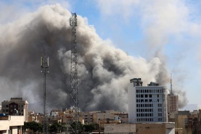 El humo de un conflicto lejano puede alcanzar a América Latina: la tensión entre Irán y Estados Unidos amenaza con repercusiones económicas, energéticas y diplomáticas en la región.