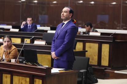 Juan Andrés González, coordinador de bloque de la Revolución Ciudadana, afirma que enfrenta la persecución.