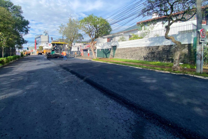 En total, 71 proyectos viales están paralizados en Quito por falta de asfalto.