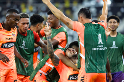 Jugadores celebran el gol de Céliz contra Botafogo.