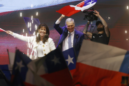 Fotografía de archivo del presidente electo José Antonio Kast tras ganar la elección presidencial, en Santiago (Chile).