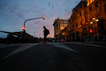 La estación ferroviaria de Plaza Constitución en la Ciudad de Buenos Aires, durante una huelga general en protesta contra el proyecto de reforma laboral.