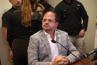 El ministro del Interior, John Reimberg, lidera la intervención a Segura EP, de Guayaquil.