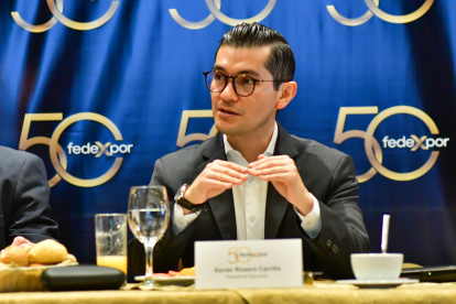 Xavier Rosero, presidente de la Federación Ecuatoriana de Exportadores, en el conversatorio con los medios de comunicación en Guayaquil.