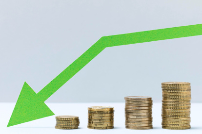 La caída del riesgo país impulsa liquidez, pero no garantiza inversión de largo plazo.