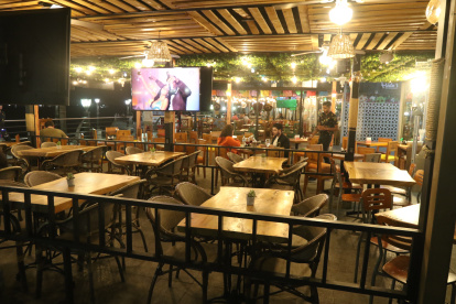 El comercio se ve afectado por la medida, especialmente los fines de semana.