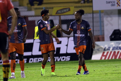 Libertad FC recibe a Manta en el inicio de la LigaPro 2026.