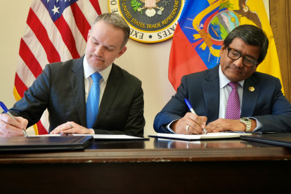 El acuerdo fue firmado por el Ministro de Producción, Comercio Exterior e Inversiones, Luis Alberto Jaramillo, y Jamieson Greer, representante de Comercio Exterior de los Estados Unidos.