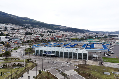 La estación multimodal El Labrador se conectará con la extensión del metro de Quito, hacia La Ofelia. Se espera que el viaje que actualmente toma 48 minutos se reduzca a 8 y que atraviese tres estaciones previstas más.
