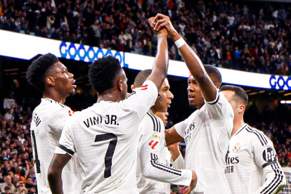 Vinicius anotó el segundo tanto de la victoria 2-1 ante el Benfica.