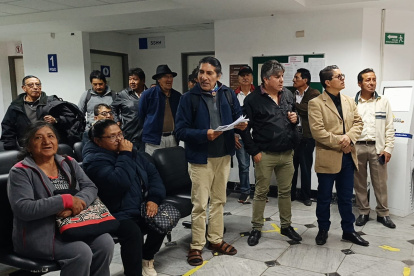 Yaku Pérez, de la Federación de Organizaciones Indígenas y Campesinas del Azuay, encabeza la acción de protección.