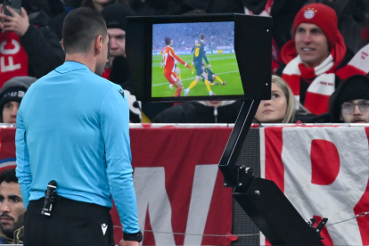 La FIFA y la IFAB aprobaron nuevas reglas para frenar la pérdida de tiempo.