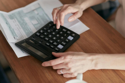 Personas con deudas podrán revisar su historial crediticio en línea con su cédula.