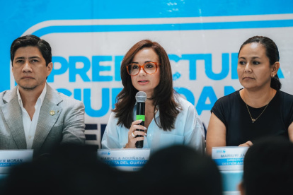 Marcela Aguiñaga se acerca a Centro Democrático y define su futuro político.