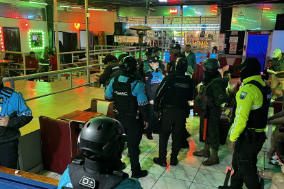 Bares y discotecas del sur y valle de Quito fueron intervenidas el fin de semana.
