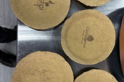 La eliminación de basureros en talleres culinarios impulsó la creación de un biomaterial hecho con subproductos locales.