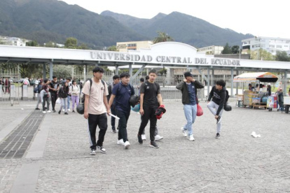 Facultad de Ciencias Médicas de la UCE detectó irregularidades en notas de 19 alumnos de Medicina.
