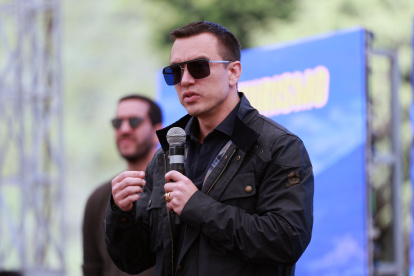 Daniel Noboa informó que el abastecimiento de medicinas alcanza el 72% y anunció reformas urgentes en el sistema de salud.