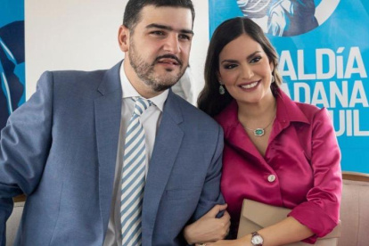 Referencial. El alcalde de Guayaquil en un evento en 2025 con su esposa Fiorella Icaza.