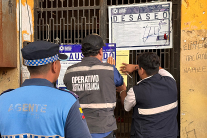 El Municipio informó que clausuró bodegas en la Bahía.