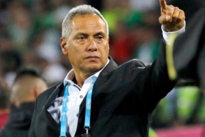 El estratega colombiano de 65 años regresa a la LigaPro tras su paso por el Astillero