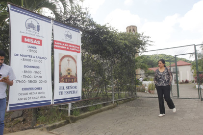 Luto. Alfonso Avilés, uno de los ahogados, fue velado en La Aurora.
