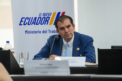 Harold Burbano, ministro del Trabajo, no ha cumplido con una sentencia de habeas data que obliga a su cartera corregir un error sobre el falso impedimento laboral de Alexandra Villacís.
