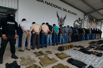 Un juez dictó prisión preventiva contra veinte personas que fueron capturadas tras presuntamente simular un operativo, para intentar asaltar una empresa.