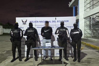 El hombre dijo a la Policía que se dedica a la compra y reparación de celulares.