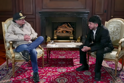El presidente Gustavo Petro conversa con el streamer Westcol en un encuentro sobre legítima defensa y seguridad ciudadana.