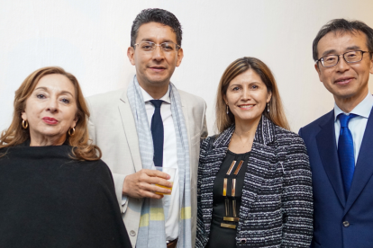 Rosi Holguín, José Antonio Colorado, Jacqueline Meléndez y el embajador Toshihiko Horiuchi.
